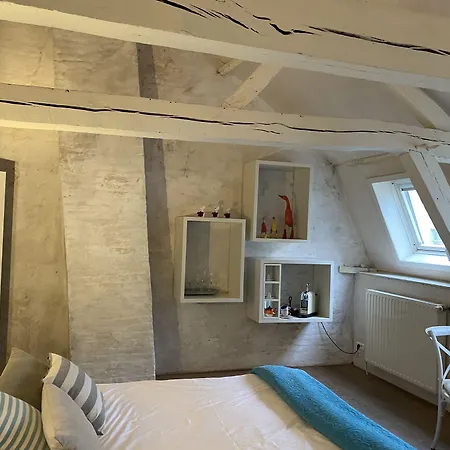 بيت ضيافة Chambreplus Kriski 4*