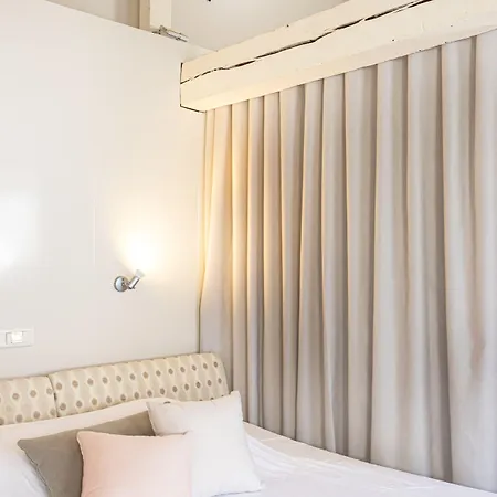 بيت ضيافة Chambreplus Kriski 4*