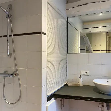 Chambreplus Kriski بيت ضيافة خنت